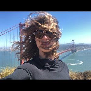 Meet your Posher, Laura